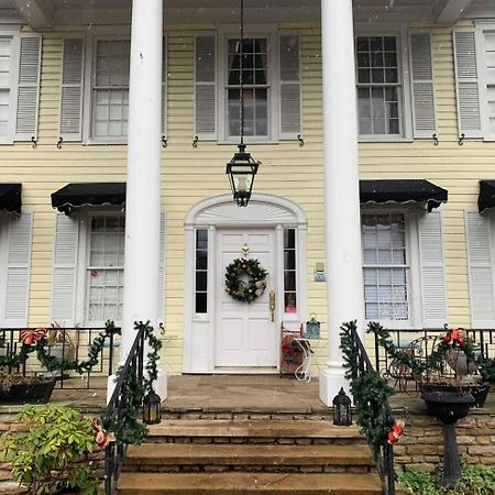 The Lake Manor Bed & Breakfast Morgantown ภายนอก รูปภาพ