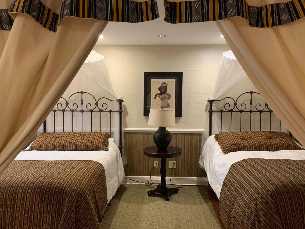The Lake Manor Bed & Breakfast Morgantown ภายนอก รูปภาพ