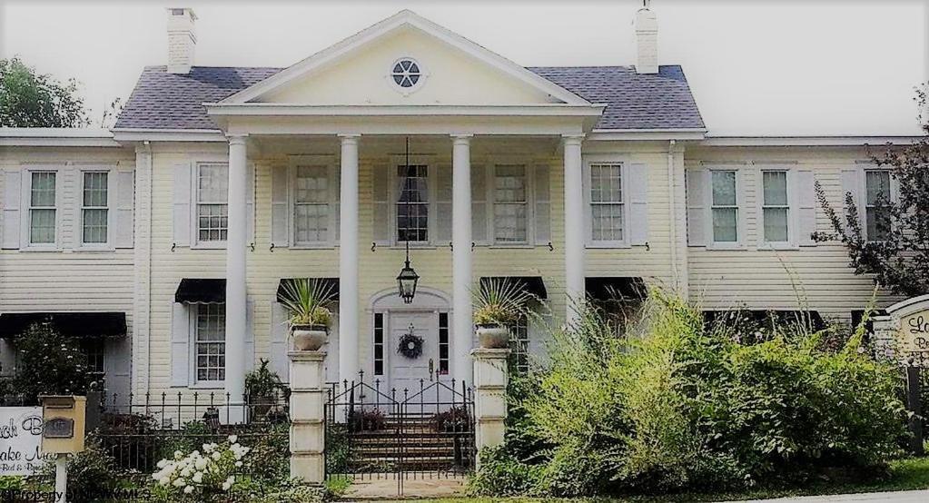 The Lake Manor Bed & Breakfast Morgantown ภายนอก รูปภาพ